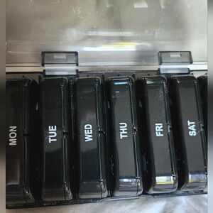 1 WEEK MEDICINE/PILL ORGANIZER WITH AM AND PM